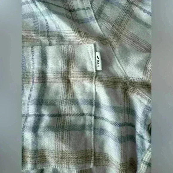 Abercrombie & Fitch Girls Classic Flannel - Picture 5 of 5
